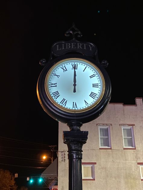 Clock At Midnight, Back In Time Aesthetic, Midnight Clock Aesthetic, Fancy Clock Aesthetic, 12 00 Clock Time Aesthetic, 3 Am Aesthetic Clock, 00 00 Clock Aesthetic, Midnight Clock, Time Aesthetic Clock