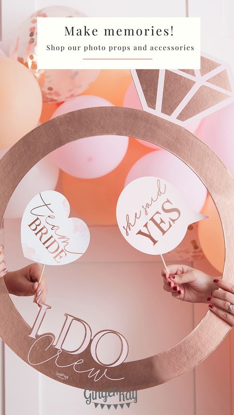 Photobooth Backdrop Ideas, Bachelorette Party Props, Classy Hen Party, Party Photo Frame, Hens Party Themes, Photobooth Backdrop, Photo Frame Prop, Ring Photo, Bridal Garters