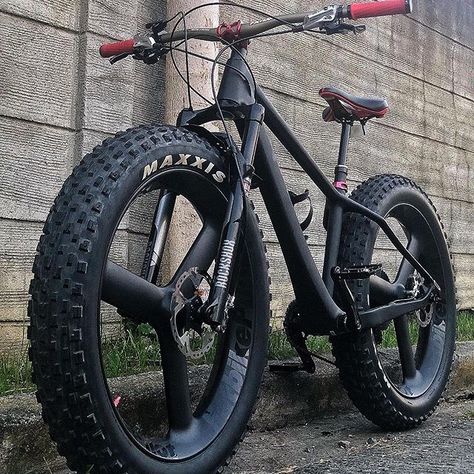 @fatbikeclub on Instagram: “@fatbike_pilot_official Are these wheels still available on the market ? Follow this thread to find out. 📱 . . . . . #vehicles #rims…” Green Bike, Fat Tire Bikes, Fat Bike, Fat Tire, Mountain Bikes, Ethereal Art, Bicycle Bike, Electric Bike, Mountain Biking