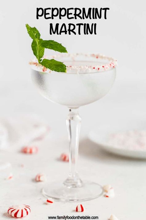 Peppermint martini is just 3 ingredients and results in a slightly sweet, well-balanced martini with a pop of peppermint in every sip. Peppermint Martini Recipe Holidays, Peppermint Martini Recipe, Brunch Punch, Peppermint Martini, Favorite Christmas Recipes, Lemon Drop Martini, Food On The Table, Martini Recipe, Martini Recipes