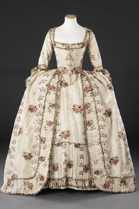 This dress is a typical example of a formal gown of around 1780, the robe à la française, also known as a sack or sacque. — The John Bright Collection 18th Century Dresses, 18th Century Gown, 1700 Fashion, Rococo Dress, Fashion Timeline, 18th Century Dress, Rococo Fashion, 18th Century Costume, 18th Century Clothing