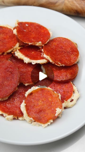 Pepperoni With Cream Cheese, Pepperoni And Cream Cheese Bites, Pepperoni Cream Cheese Bites, Pepperoni And Cream Cheese, Pepperoni Appetizers, Pepperoni Bites, How To Make Pepperoni, Irick Wiggins, Pepperoni Chips