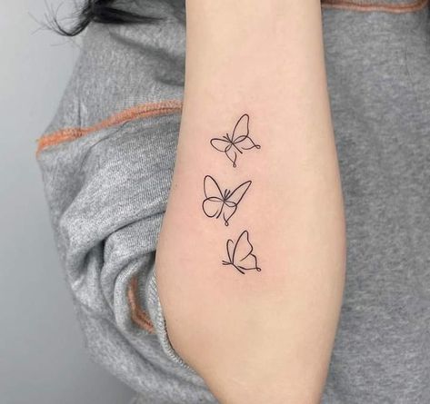 Butterfly Landing On Flower Tattoo, Finger Tattoos Words, Matching Bff Tattoos, Butterfly Tattoos On Arm, Tiny Wrist Tattoos, Small Girly Tattoos, L Tattoo, Hand Tattoos For Girls, 4 Tattoo