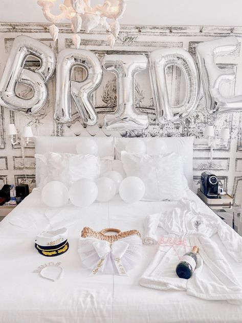 Miami Bachelorette Decor Set Up by Got Your Bash Elegant Bridal Shower Decor, Romantic Scenery, Wedding Party Room, Bridal Gift Box, Bride To Be Balloons, Brides Room, Retro Bride, Bridal Boxes, Bridal Shower Banner