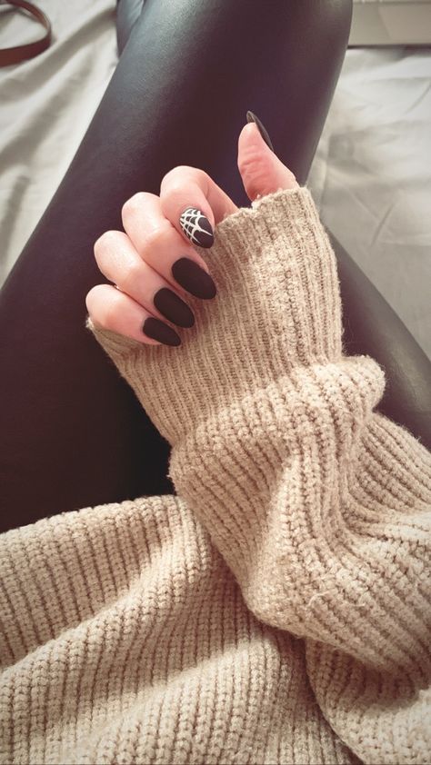 Juliette Black Almond Shaped Nails, Nails Spider Web, Nails Spider, Almond Shaped Nails, Spooky Nails, Shaped Nails, Almond Shape Nails, Almond Shaped, Index Finger