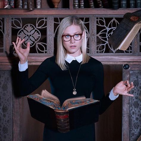 Magical Uniform, The Magicians Alice Quinn, Olivia Dudley, Alice Quinn, Fandom Aesthetic, Books Turned Into Movies, The Magicians Syfy, Olivia Taylor Dudley, Scorpio Women