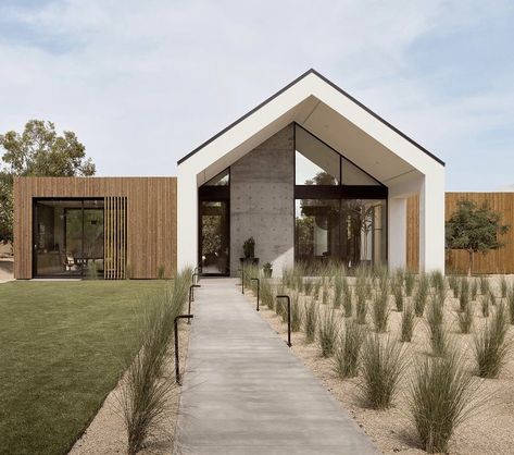 Modern Ranch, Casa Exterior, Luxe Interiors, Ranch Style, Facade House, Barn House, Ranch House, The Ranch, New Builds