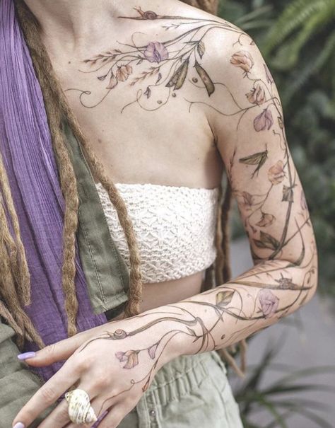 Floral Greenery Tattoo Sleeve, Realistic Wild Flower Tattoo, Full Sleeve Vine Tattoo, Pretty Female Tattoos, Wild Flower Tattoo Ideas, Earth Tone Tattoo, Wild Flower Sleeve Tattoo, Botanical Shoulder Tattoo, Vine And Flower Tattoo