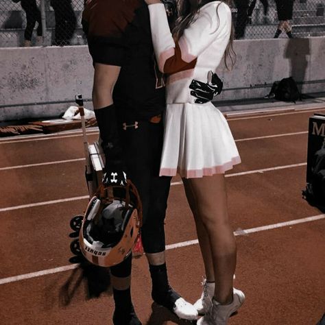 High School Sweetheart Aesthetic, Cheerleader Couple, Photographs Aesthetic, Cheerleading Aesthetic, Personality Aesthetic, Highschool Sweethearts, Prime Suspect, Heartbreak High, Football Couples