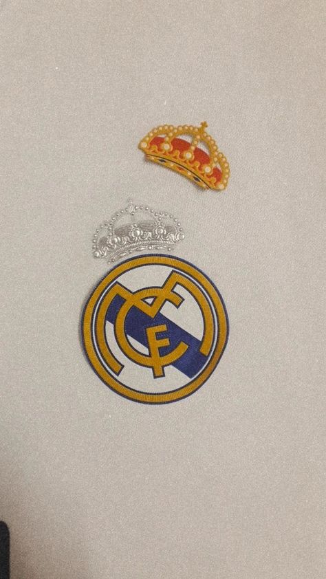 Real Madrid Crest, Real Madrid Shirt, Logo Real, Juventus Logo, Porsche Logo, Real Madrid, Sport Team Logos, Vehicle Logos, Madrid