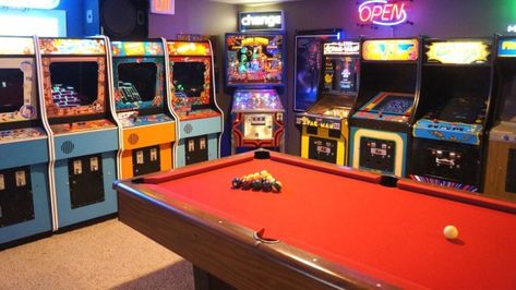 Games Room Design, Outdoor Water Games, Home Game Room, Arcade Room, Baby Shower Games Unique, Chill Room, Arcade Game Room, Arcade Cabinet, Video Game Rooms