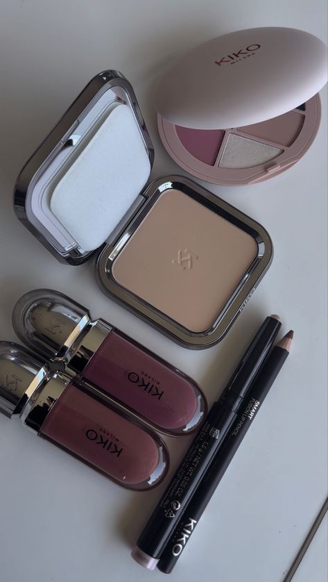 Kiko Milano Aesthetic, Kiko Milano Makeup, Makeup Kiko, Kiko Makeup, Kiko Cosmetics, J Makeup, Makeup Accesories, Cream Aesthetic, Chanel Makeup