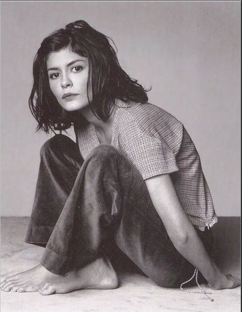 audrey tautou. Audrey Tautou, Actrices Hollywood, French Actress, French Women, On The Floor, Amelie, The Floor, Full Body, Pretty People