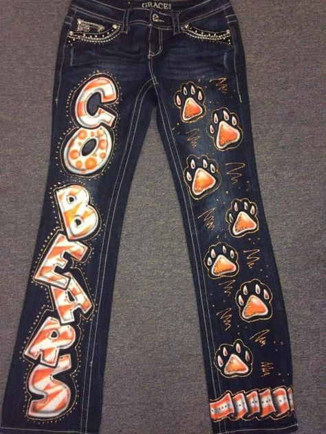 Painted Football Jeans, Painted Pants School Spirit, School Spirit Pants, Painted Jeans School Spirit, Football Jeans, Homecoming Jeans Ideas, Homecoming Jeans, Paint Pants, Spirit Jeans