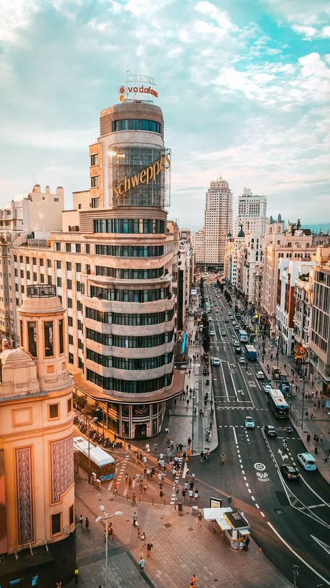 Madrid Spain Aesthetic, Madrid Aesthetic, Backpacking Spain, Spain Aesthetic, Madrid City, Spain Culture, Madrid Travel, Madrid Wallpaper, Most Beautiful Cities