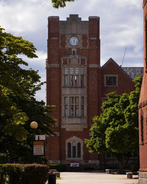 Some pictures at Norwich Free Academy earlier in the week. #norwichct #connecticut #nfa #norwichfreeacademy #historicbuildings Historic Buildings, Some Pictures, Connecticut, Daily Life, Travel Blog, Travel, On Instagram, Quick Saves, Instagram