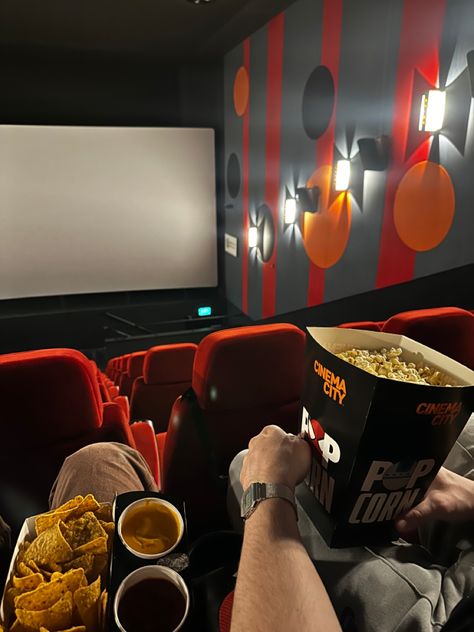 Movie Theater Date Aesthetic, Movie Date Aesthetic Cinema, Movie Date Pictures Couple, Dates Astethic, Couple Cinema Date Aesthetic, Movie Date With Boyfriend, Movie Date Snap, Movies Astethic, Couple Movie Night Aesthetic