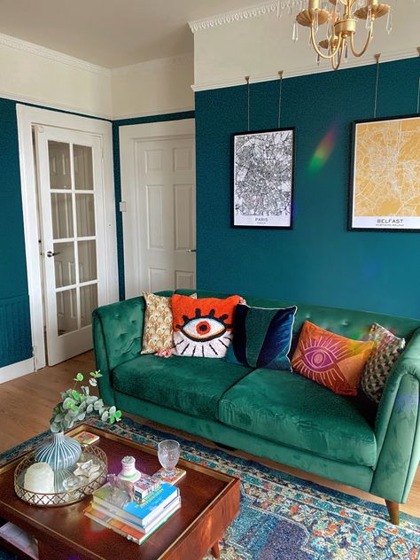 Green Couch Blue Walls, Teal Couch Living Room, Velvet Couch Living Room, Blue Couch Living, Teal Couch, Green Couch Living Room, Green Sofa Living Room, Teal Living Rooms, Flat Decor