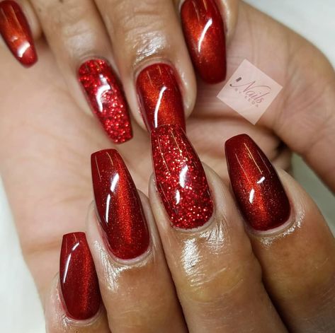 Nail Color For Formal Event, Dark Red Cats Eye Nails, Ruby Red Nails Glitter, Red Glitter Chrome Nails, Colorful Nails 2023, Chrome Red Nails Christmas, Red Cat Eye Christmas Nails, Nail White Chrome, Red Chrome Nails Christmas