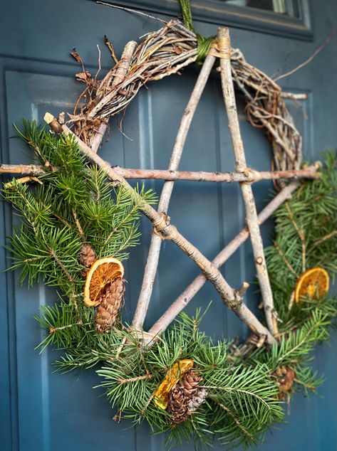 Foraged Halloween Decor, Pagan Wreath Diy, Stick Pentagram Diy, Winter Solstice Wreath Diy, Pentacle Wreath Diy, How To Make A Yule Wreath, Forage Christmas Decorations, Pagan Yule Wreath, Witchy Fall Wreath