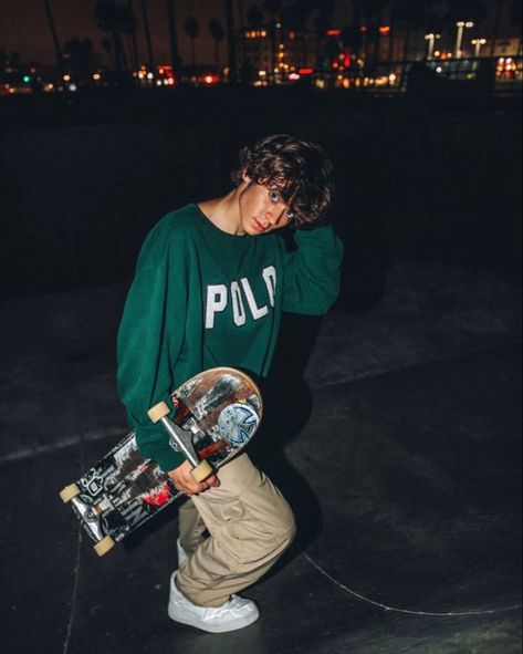 Skater Aesthetic Boy, Skater Aesthetic Outfits, Skater Style Men, Skater Boy Style, Skater Boy Aesthetic, 90s Skater Fashion, Zack Lugo, Skateboard Outfits, Skater Aesthetic