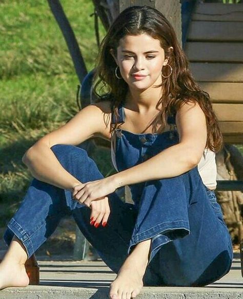 Selena Gomez Fashion, Selena Gomez Photoshoot, Selena Gomez Outfits, Barney & Friends, Selena Gomez Pictures, Selena Gomez Style, Selena G, Marie Gomez, Dakota Johnson