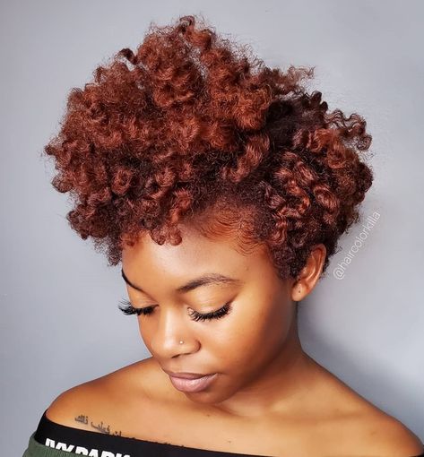 50 New Red Hair Ideas & Red Color Trends for 2020 - Hair Adviser Pinkish Brown Hair, Light Auburn Hair Color, Auburn Red Hair, Light Red Hair, Light Auburn Hair, Red Hairstyles, Dark Auburn Hair, Mahogany Hair, Red Hair Looks