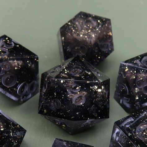 Dnd Dice Set Resin, D&d Dice, Tiefling Paladin, Cool Dnd Dice, Pretty Dice, Dice Making, Cool Dice, 20 Sided Dice, Dice Goblin