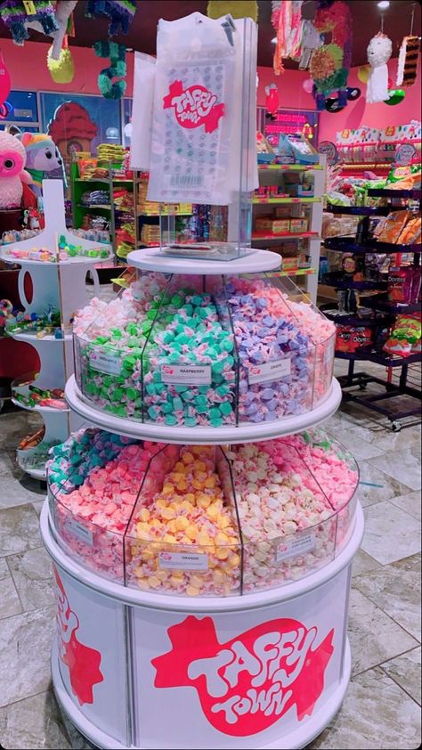 Candy Store Decoration Ideas, Chocolate Store Design Ideas, Candy Shop Ideas Design, Candy Display Ideas, Candy Shop Aesthetic, Chocolate Store Design, Candy Store Design, Candy Store Display, Candy Room