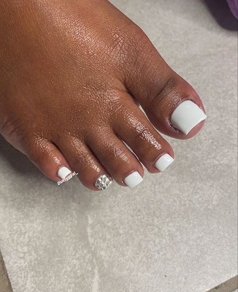 Nail And Toes Matching Ideas, Matching Ideas, Weak Nails, Toe Nail Color, Acrylic Toes, Acrylic Toe Nails, Brown Acrylic, Cute Toe Nails, Nails Design With Rhinestones