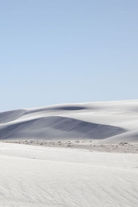 White Sand Wallpaper, White Sand Dunes, White Sands National Monument, White Desert, Sand Dunes, National Monuments, Beach Vibes, Nordic Design, White Sand