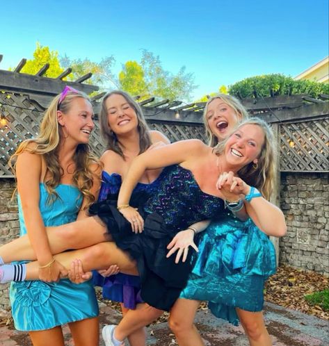 Tacky Wedding Sorority Theme, Tacky Prom, Greek Wedding Theme, Tacky Wedding, Sorority Themes, 25th Bday, Theme Nights, 80s Prom, Prom Inspo