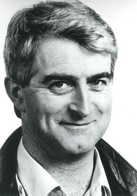 In MEMORY of DERMOT MORGAN on his BIRTHDAY - Born Dermot John Morgan, Irish comedian and actor. He was best known for his role as Father Ted Crilly in the Irish sitcom Father Ted. Mar 31, 1952 - Feb 28, 1998 (following a heart attack) Dermot Morgan, Moon Sign Astrology, Astrology Moon, Father Ted, British Comedy, Moon Signs, A Heart, Comedians, Celebrity News