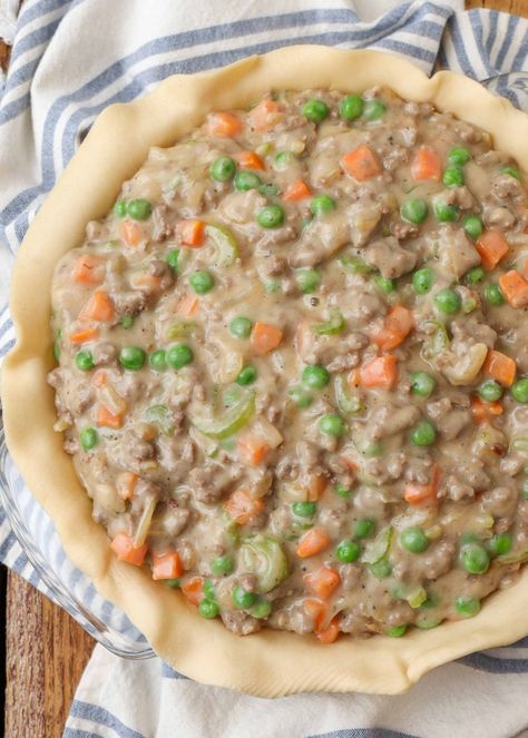 Ground Beef Pot Pie - Chocolate with Grace Ground Beef Pot Pie, Beef Pie Recipe, Beef Pot Pie Recipe, Pot Pie Recipe Easy, Beef Pot Pie, Individual Chicken Pot Pies, Pork Pot, Leftover Pot Roast, Sweet Carrots