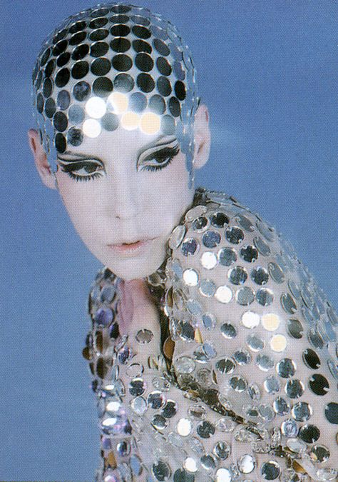 peggy moffat gives metallica! Sixties Makeup, Peggy Moffitt, William Claxton, 60s Models, Rudi Gernreich, Chiffon Jumpsuit, Swinging Sixties, Club Kids, Tv Movie