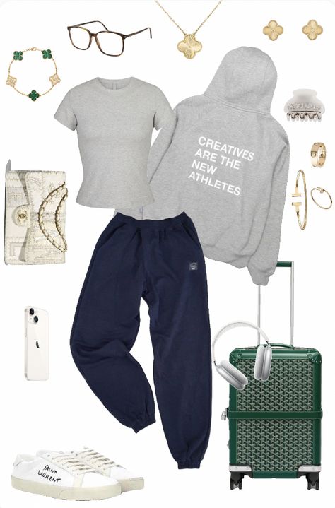 Lazy Weekend Outfit, Outfits With Navy Blue Sweatpants, Navy Blue Sweats Outfit, How To Style Blue Sweatpants, Outfits With Blue Sweatpants, Blue Sweats Outfit, Champion Sweatpants Outfit, Navy Sweatpants Outfit, Blue Sweatpants Outfit