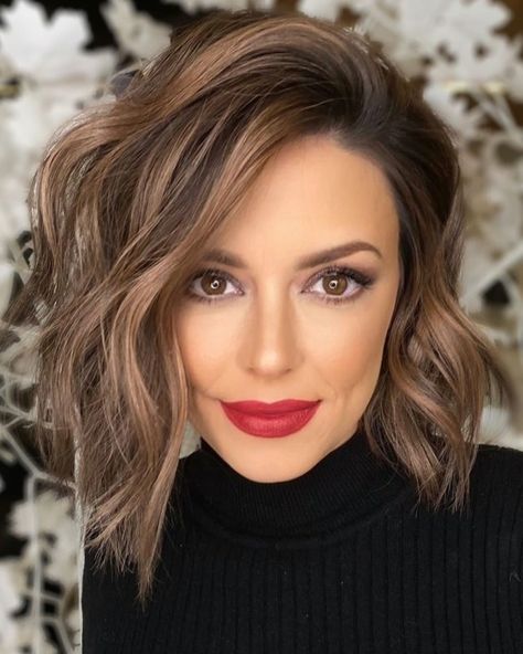 How To Balayage, Balayage Short Hair, Kort Bob, Brown Bob, Balayage Short, Short Ombre Hair, Short Dark Hair, Hair Adviser, Short Brown Hair