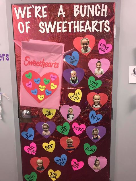 Valentines Classroom Decorations, Valentines Door Decorations Classroom, Valentines Classroom Door, Preschool Door Decorations, Toddler Bulletin Boards, Preschool Valentines Activities, Valentine Bulletin Boards, Valentines Door, Preschool Valentine Crafts