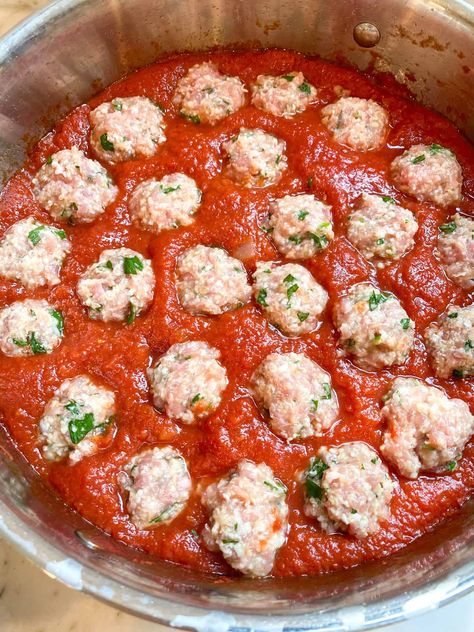 Italian Polpette Recipe, Traditional Italian Dishes Recipes, Nona's Meatballs, Traditional Italian Meatballs, Nonnas Meatballs, Authentic Italian Meatballs Homemade, Nona Pia Recipes, Italian Meatballs Recipe Authentic, Nonna Pia Recipes