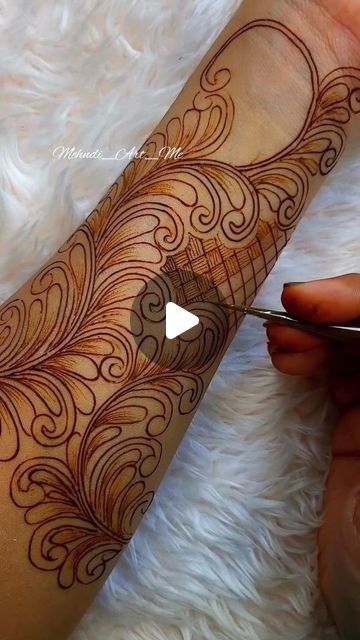 Mehndi Artist Rashmita | Henna Educator on Instagram: "New Style Mehndi 😍" Mehndi Designs Videos, Mehndi Artist, Henna Designs Hand, New Instagram, Henna Designs, Mehndi Designs, Workout Videos, New Style, Henna