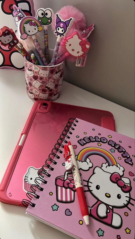 Pink Study, Aesthetic Hello Kitty, Pink Academia, Pretty School Supplies, Cute Stationary School Supplies, Hello Kitty Accessories, Hello Kit, Study Aesthetic, Pink Hello Kitty