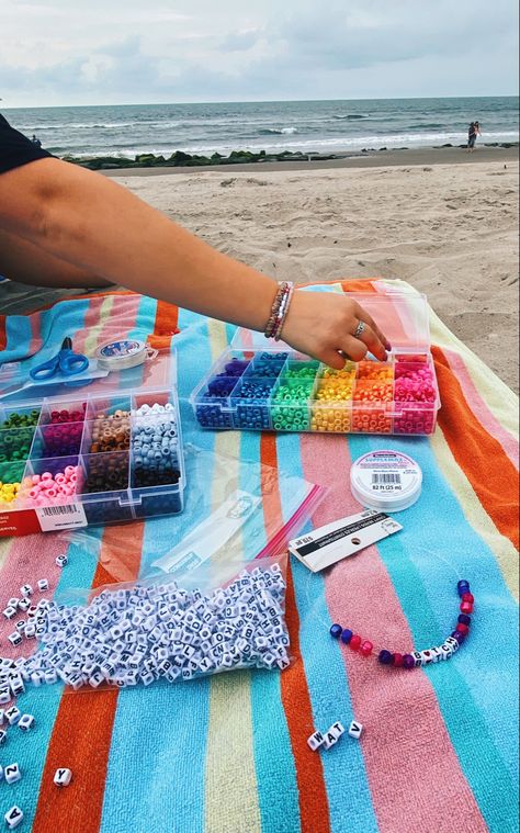 friendship bracelets, ocnj, beach trip, girls beach day, beaded bracelets Girls Beach Trip Activities, Beach Trips With Friends, Friendship Bracelets Beach, Cute Beach Activities, Girls Beach Trip Ideas, Cute Summer Ideas With Friends, Fun Summer Ideas For Teens, Beach Stuff Ideas, Summer Friend Group Activities