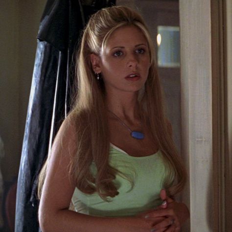 Sarah Michelle Gellar - Helen Shivers Stand With Ukraine, Herbal Drinks, The Paranormal, Buffy Summers, 90s Hairstyles, Sarah Michelle Gellar, Melodrama, Newcastle Upon Tyne, Brazilian Jiu Jitsu