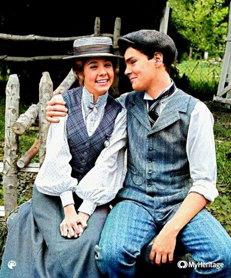 Gilbert Blythe Jonathan Crombie, Jonathan Crombie, 1900s Fashion, Gilbert Blythe, Anne Shirley, Canadian Actresses, Movie Themes, Anne Of Green, Anne Of Green Gables