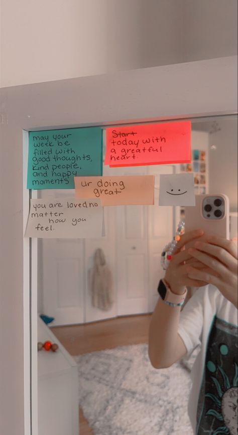 Post It Inspiration Sticky Notes, Words Of Affirmation Sticky Notes, Cute Things To Write On A Sticky Note, Post It Notes On Mirror, Sticky Note Inspiration, Encouraging Post It Notes, Stick Notes Quotes, Diy Inspo Board, Sticky Note Affirmations Aesthetic