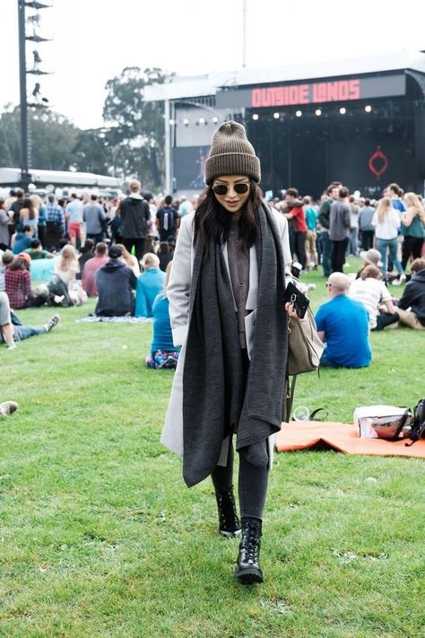 Fall Music Festival Outfit, Festival Outfits Winter, Edm Inspiration, Cold Festival Outfit, Gig Outfits, Winter Festival Outfit, Winter Music, Outside Lands, Rolling Loud