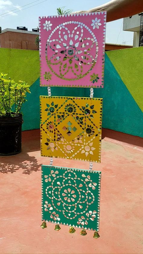 Mosaic Art Wall, Painted Mirror Art, Mosaic Art Diy, Diy Diwali Decorations, Mirror Crafts, Clay Wall Art, Diy Wall Art Decor, Art And Craft Videos, Art Decor Diy