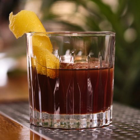 Rye Whiskey Cocktail, Fig Syrup, Ginger Beer Cocktail, Classic Old Fashioned, Syrup Recipes, Rye Bourbon, Aromatic Bitters, Dark Water, Colorful Cocktails