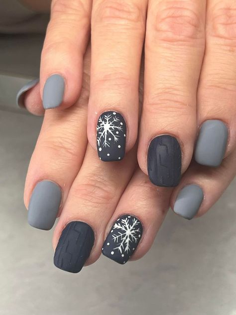 6. Sleek Navy and Gray Snowflake Nails January Matte Nails, Matte Square Nails Short, Winter Nail Designs Short Nails, Winter Matte Nails Colors, Winter Nail Designs Classy Simple, Nail Ideas Winter Colors, Gray Snowflake Nails, Grey Manicure Ideas, Winter Nails Gray