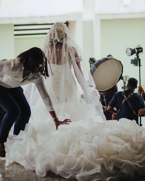 It definitely requires a village to prep a bride. The bride assistant always there to assist the bride #themvaffairs23 Vannessa et Marvin Wedding planner @delphiniumevents Shot by @owambe_by_jojo #benincityweddings #nigerianafterparty #beninweddingplanner #weddingplannerinbenin #eventsinbenin #eevang #lagosweddingplanner #nigerianweddings #welovelove #isaidyes #shesaidyes #theeventpathfinder #adelphinium_xperience #portharcourtweddingplanner #theMVaffairs23 Benin City, Port Harcourt, Nigerian Weddings, I Said Yes, Wedding Planner, Instagram